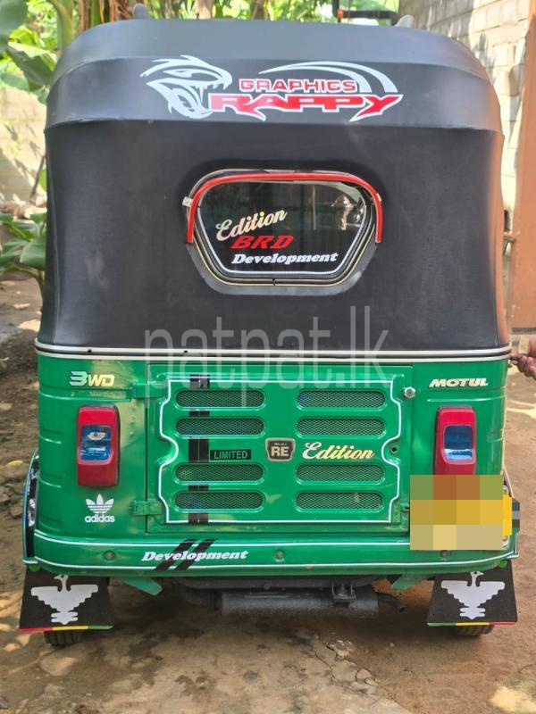 Bajaj Three Wheel 2015 - භාවිතා කරන ලද ත්‍රිරෝද රථය sale in Sri Lanka - patpat.lk