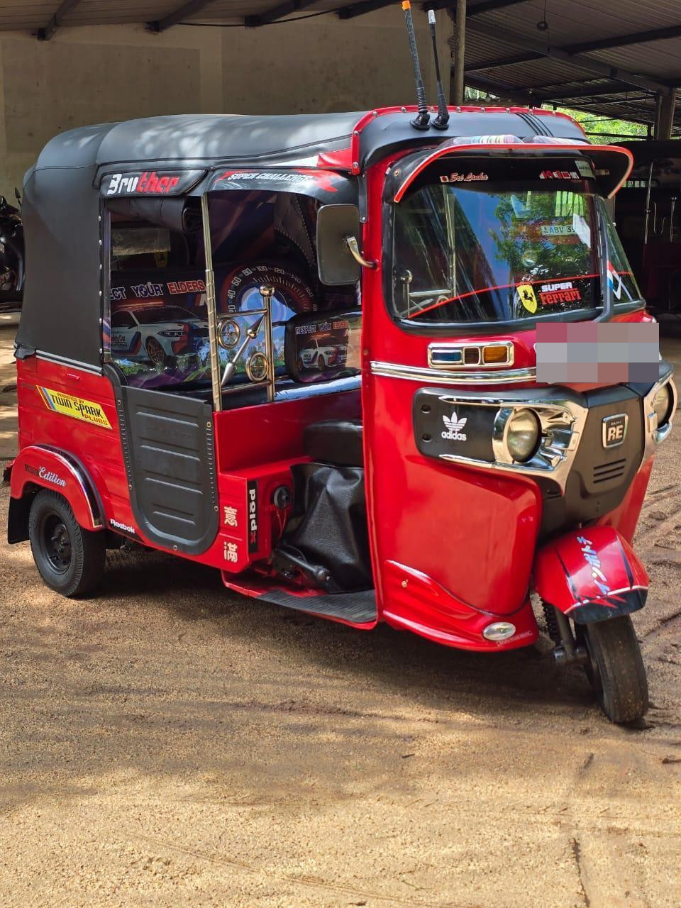 Bajaj Three Wheel 2015 - பயன்படுத்தப்பட்டது முச்சக்கர வண்டி sale in Sri Lanka - patpat.lk