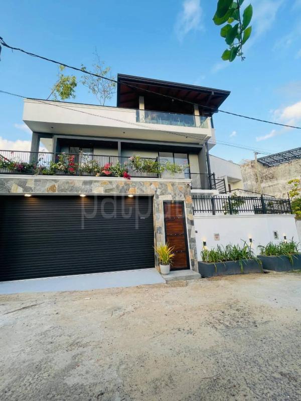 House for Sale in Athurugiriya ads-image-1