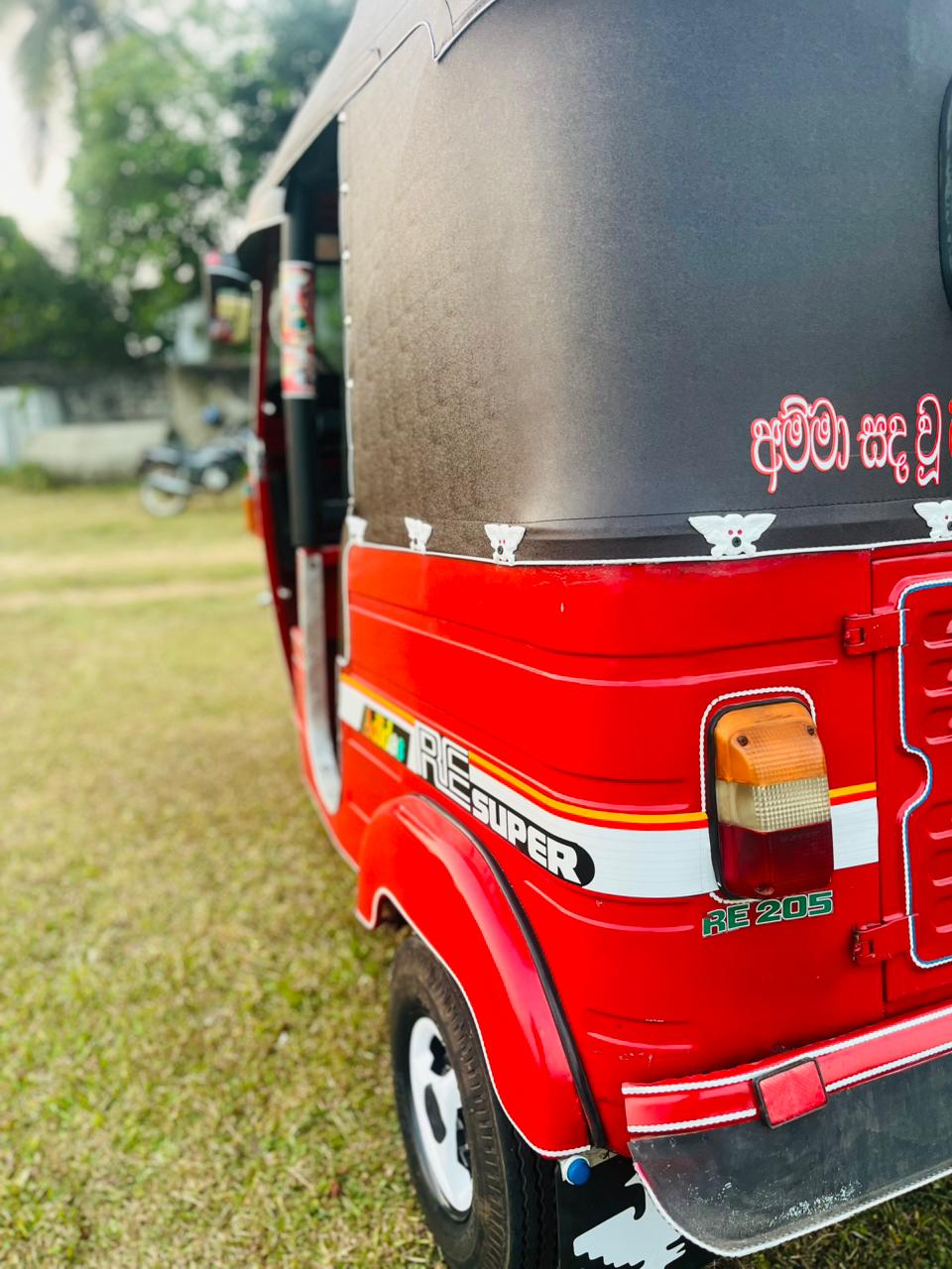 Bajaj Three Wheel 2011 - Used Three wheeler sale in Sri Lanka - patpat.lk