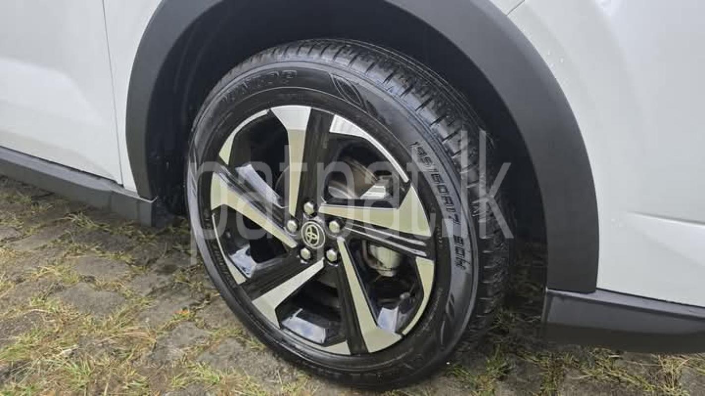 Advertisement image 6