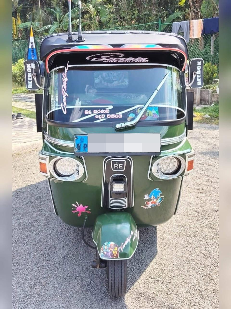 Bajaj Three Wheel 2011 ads-image-1
