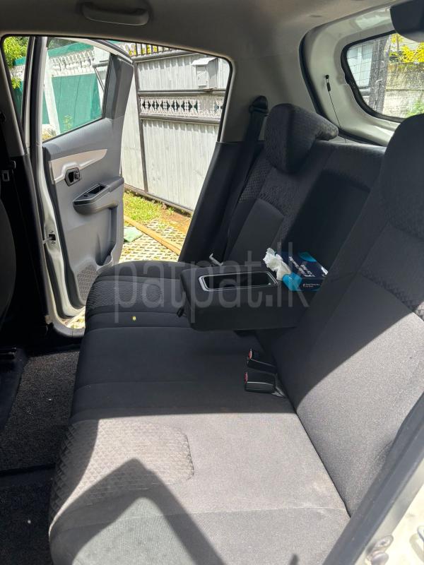 Mahindra KUV 2021 - பயன்படுத்தப்பட்டது SUV sale in Sri Lanka - patpat.lk