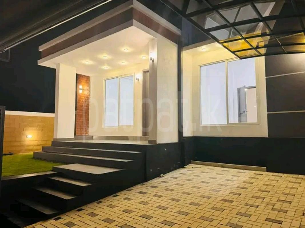 House for Sale in Yakkala