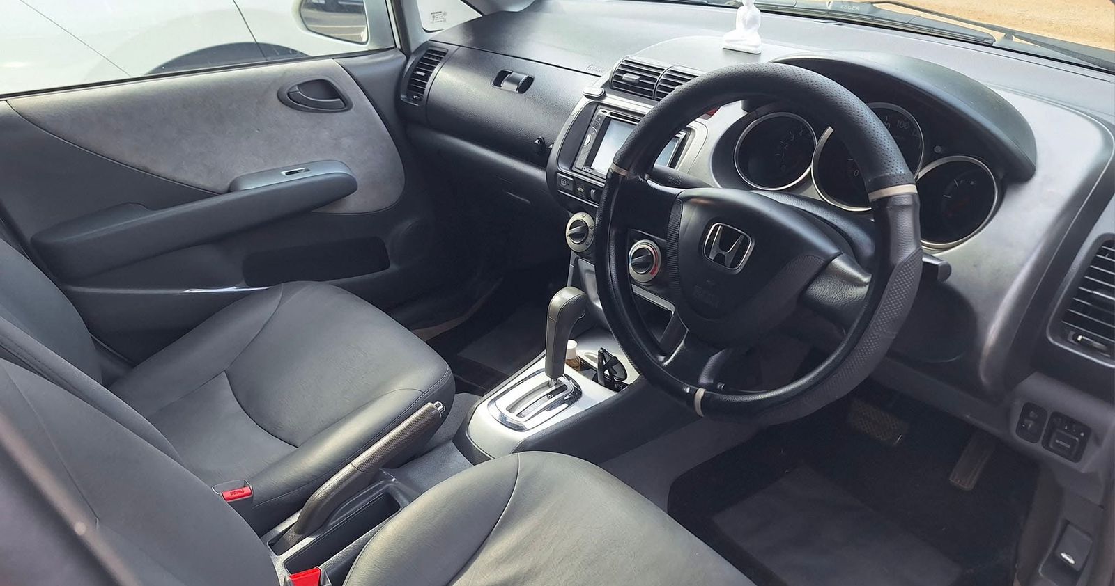 Honda Fit 2007 - பயன்படுத்தப்பட்டது கார் sale in Sri Lanka - patpat.lk