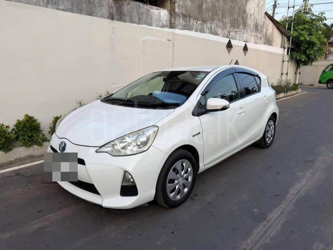 Toyota Aqua 2012 - Used Car sale in Sri Lanka - patpat.lk
