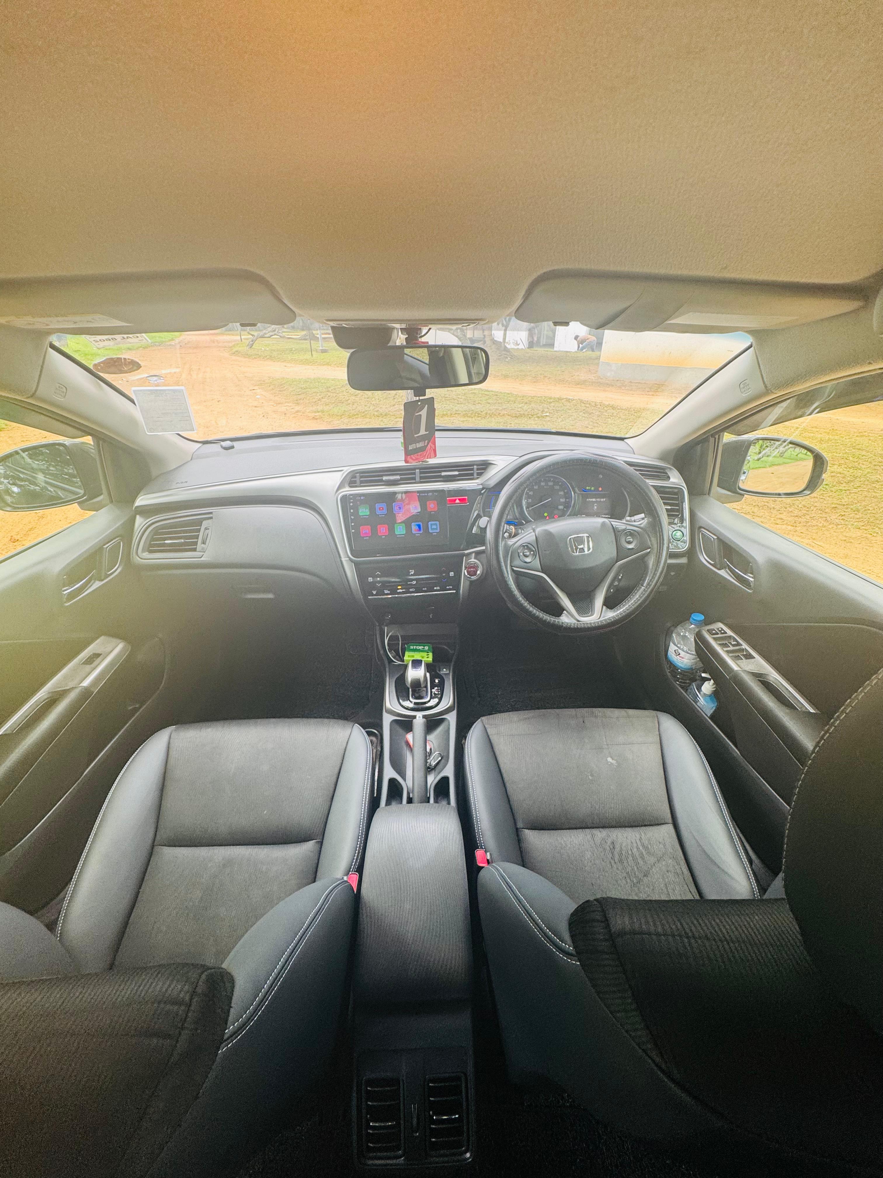 Honda Grace 2014 - பயன்படுத்தப்பட்டது கார் sale in Sri Lanka - patpat.lk