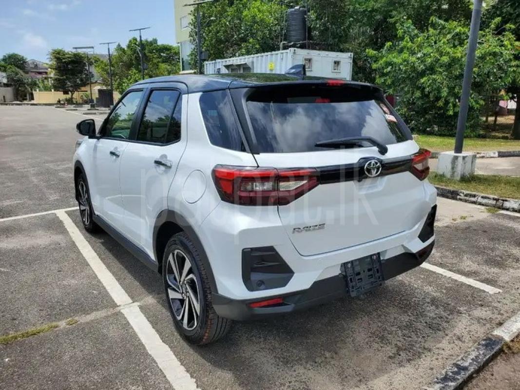 Advertisement image 4