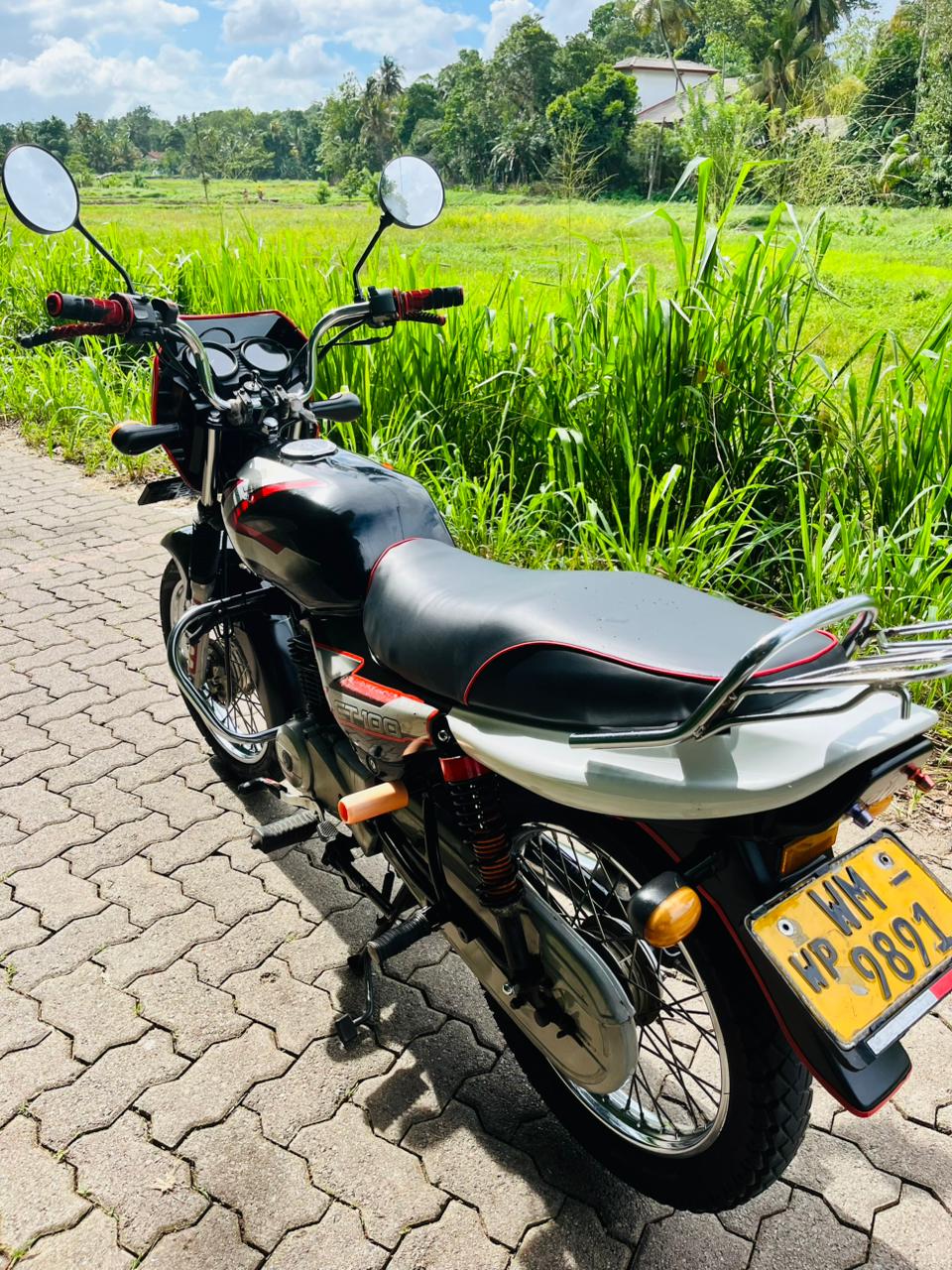 Bajaj CT100 2011 - பயன்படுத்தப்பட்டது பைக் sale in Sri Lanka - patpat.lk