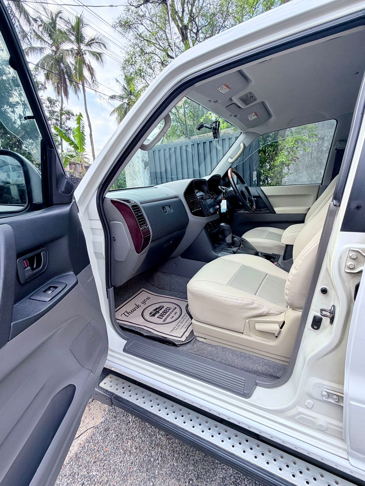 Mitsubishi Montero 2004 - பயன்படுத்தப்பட்டது SUV sale in Sri Lanka - patpat.lk