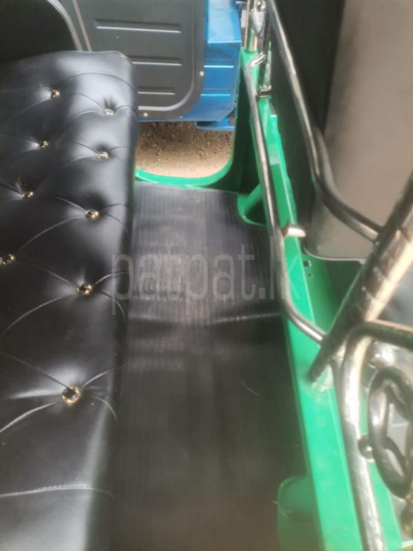 Bajaj Three Wheel 2016 - மறுசீரமைக்கப்பட்டது முச்சக்கர வண்டி sale in Sri Lanka - patpat.lk