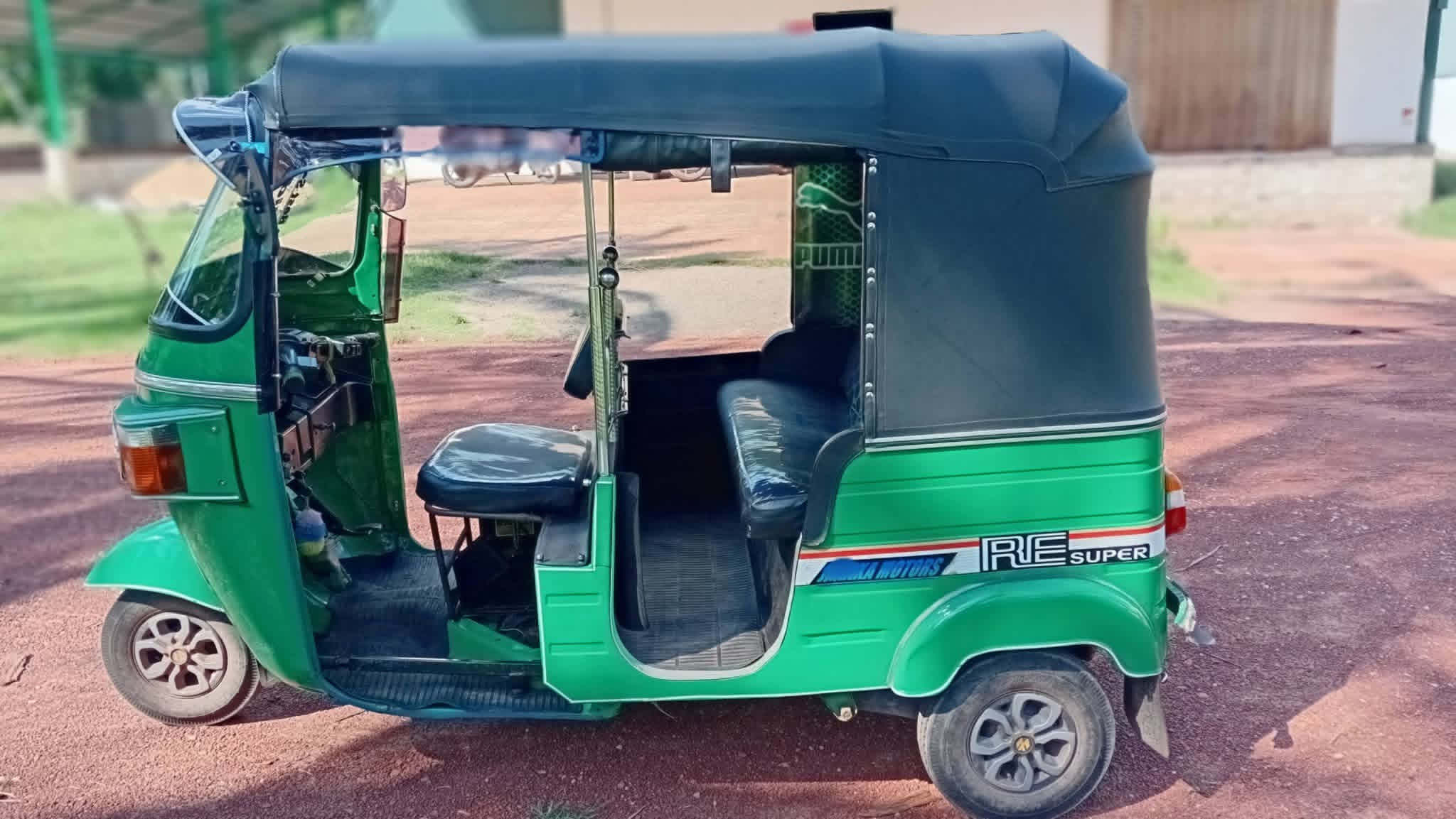 Bajaj Three Wheel 2010 - பயன்படுத்தப்பட்டது முச்சக்கர வண்டி sale in Sri Lanka - patpat.lk