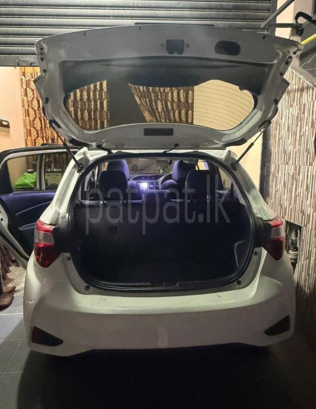 Toyota Vitz 2019 - பயன்படுத்தப்பட்டது கார் sale in Sri Lanka - patpat.lk
