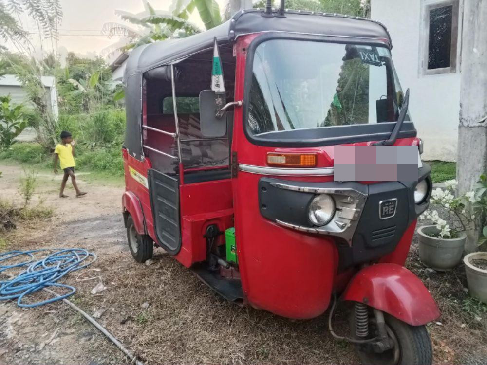 Bajaj Three Wheel 2015 - Used Three wheeler sale in Sri Lanka - patpat.lk