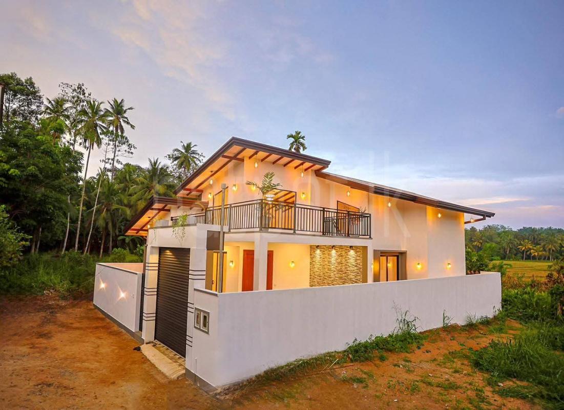 House for Sale in Athurugiriya