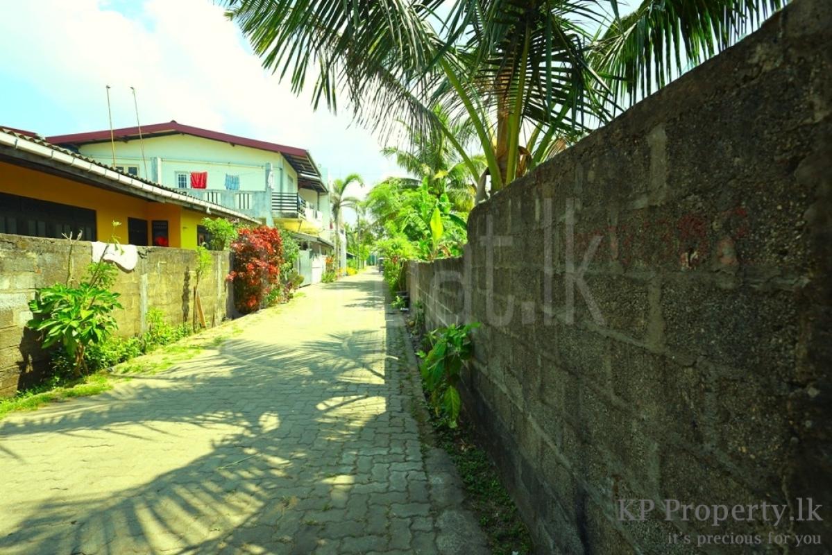 Residential Land for Sale in Moratuwa ads-image-1