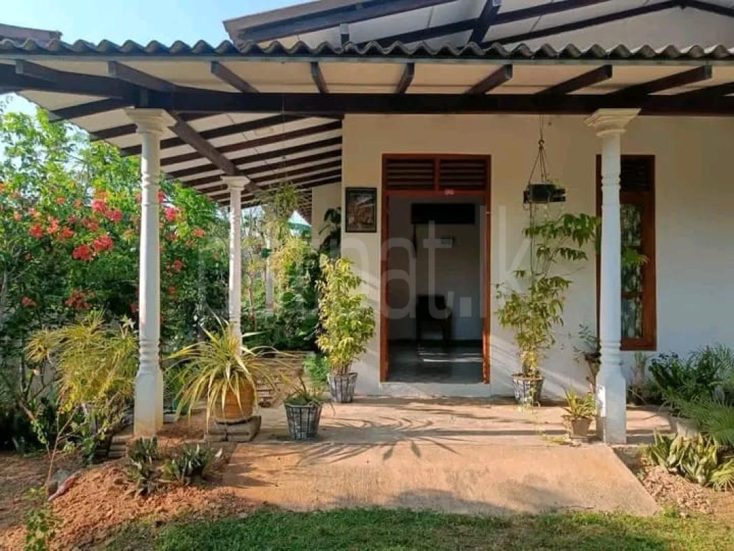 House for Sale in Bandaragama ads-image-1