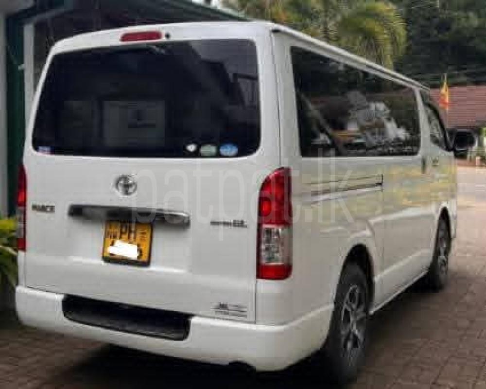 Toyota Hiace 2017 - பயன்படுத்தப்பட்டது வேன் sale in Sri Lanka - patpat.lk