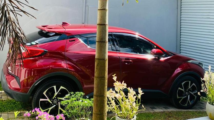 Toyota CHR 2017 - பயன்படுத்தப்பட்டது SUV sale in Sri Lanka - patpat.lk
