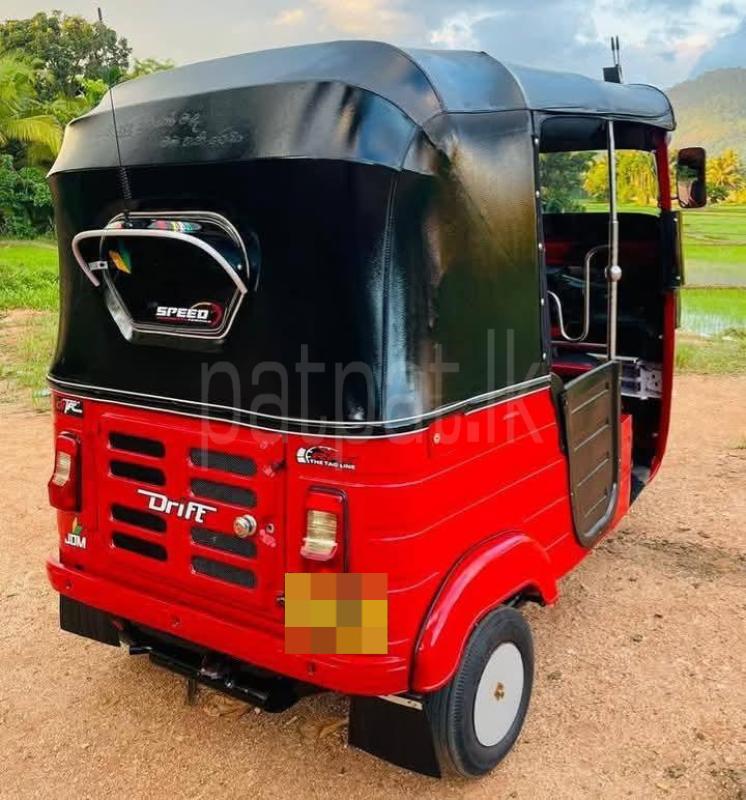 Bajaj 4 stroke 2015 - பயன்படுத்தப்பட்டது முச்சக்கர வண்டி sale in Sri Lanka - patpat.lk