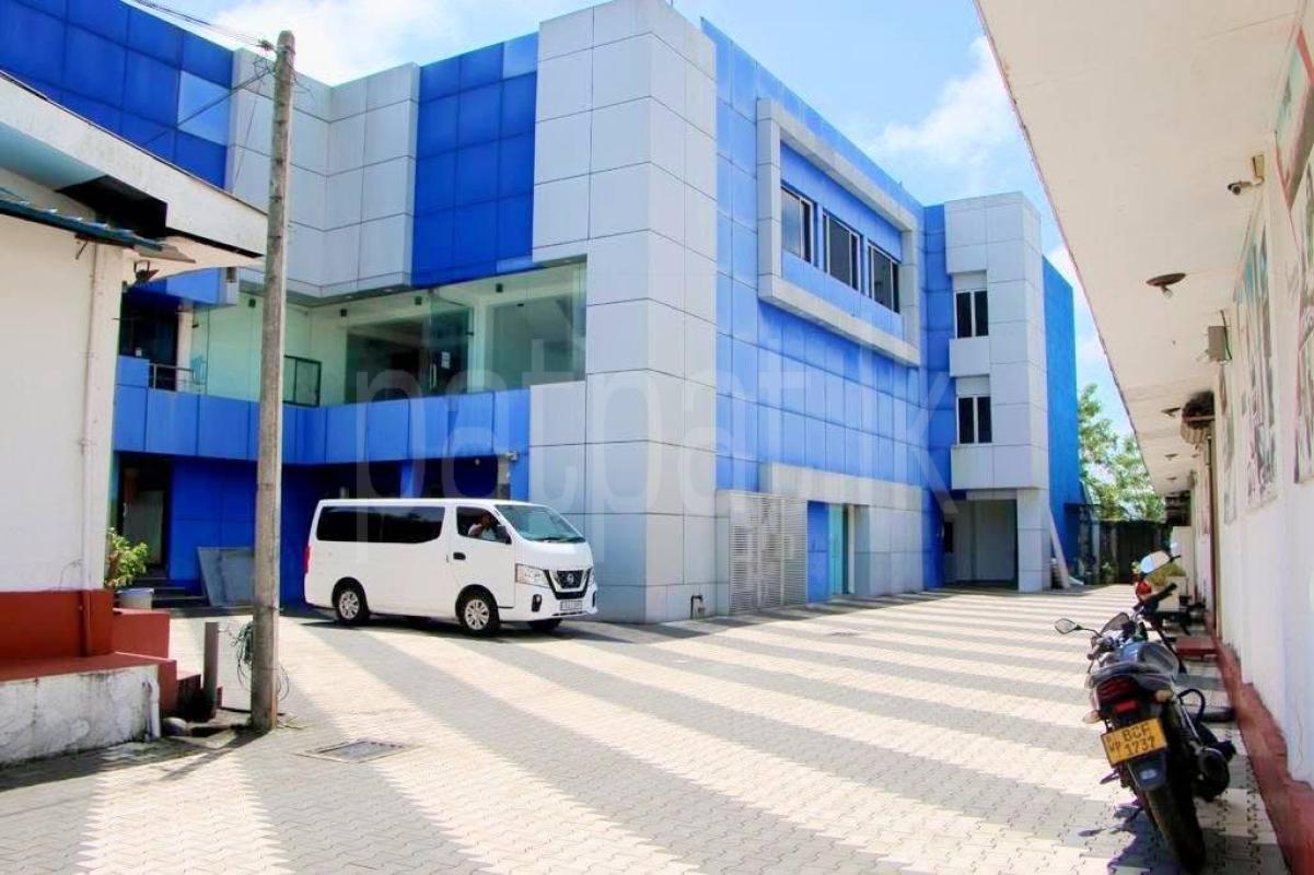 Advertisement image 1