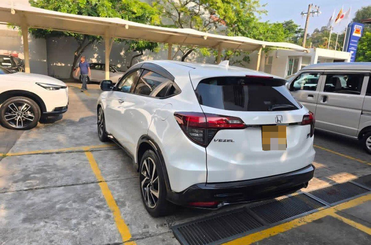 Honda Vezel 2018 - Used SUV sale in Sri Lanka - patpat.lk