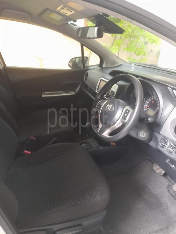 Toyota Vitz 2016 - பயன்படுத்தப்பட்டது கார் sale in Sri Lanka - patpat.lk