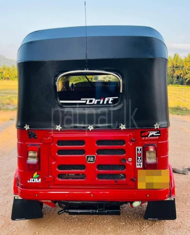 Bajaj Three Wheel 2015 - Used Three wheeler sale in Sri Lanka - patpat.lk