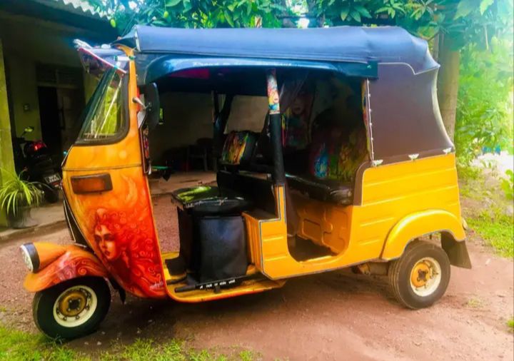 Bajaj Three Wheel 2004 - பயன்படுத்தப்பட்டது முச்சக்கர வண்டி sale in Sri Lanka - patpat.lk