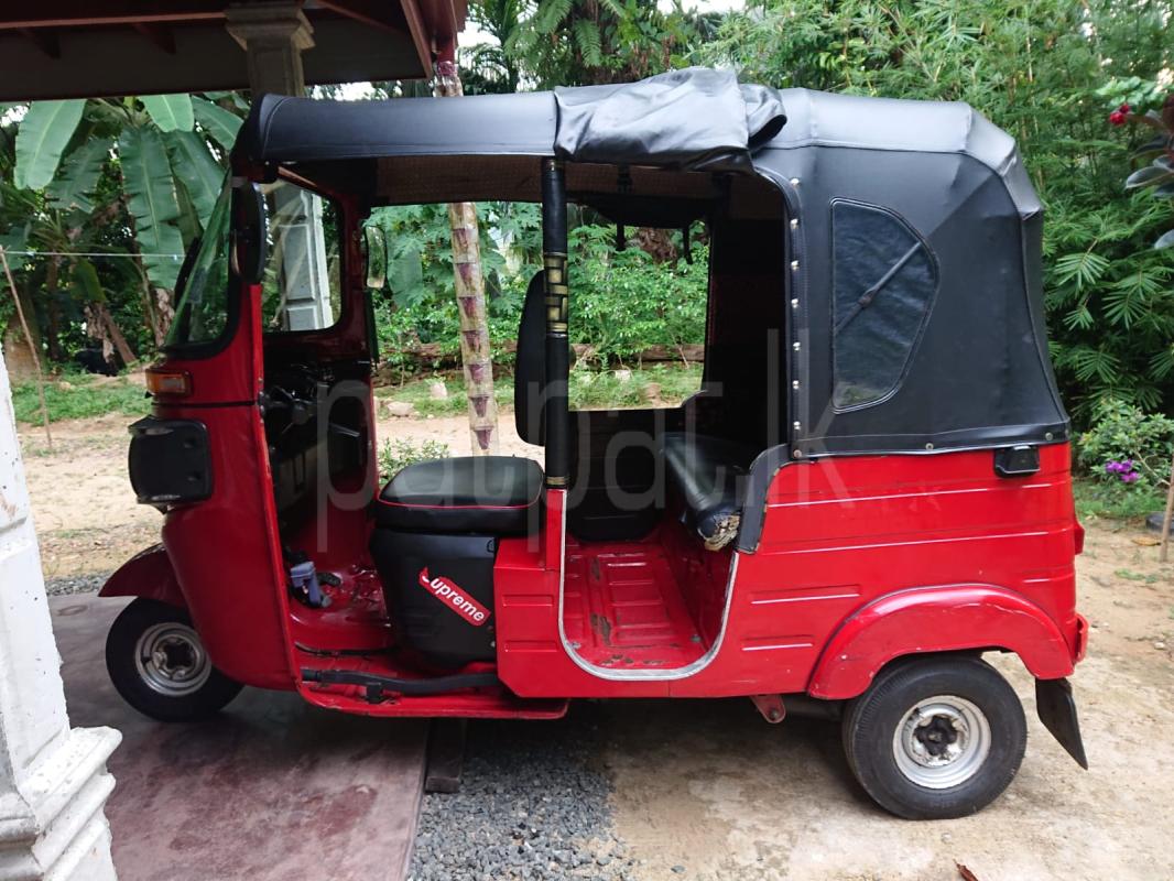 Bajaj Three Wheel 2020 - பயன்படுத்தப்பட்டது முச்சக்கர வண்டி sale in Sri Lanka - patpat.lk