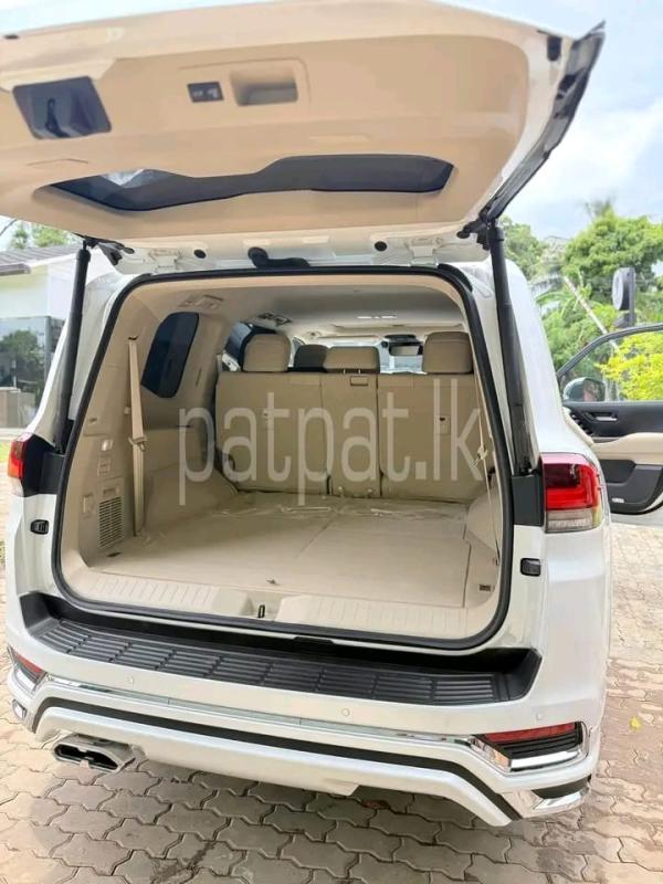 Advertisement image 6