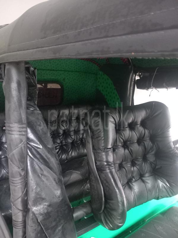 Bajaj Three Wheel 2015 - பயன்படுத்தப்பட்டது முச்சக்கர வண்டி sale in Sri Lanka - patpat.lk