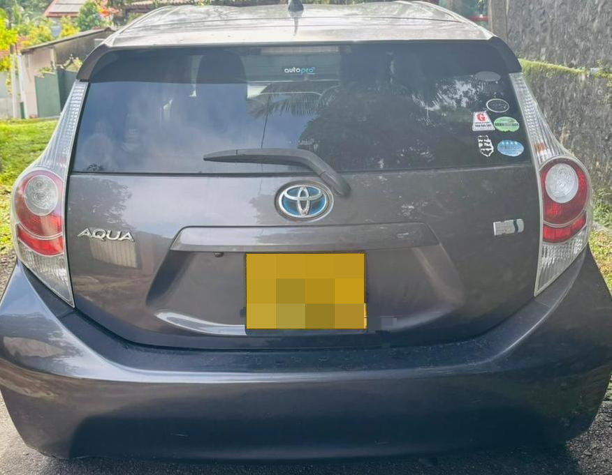 Toyota Aqua 2012 - பயன்படுத்தப்பட்டது கார் sale in Sri Lanka - patpat.lk