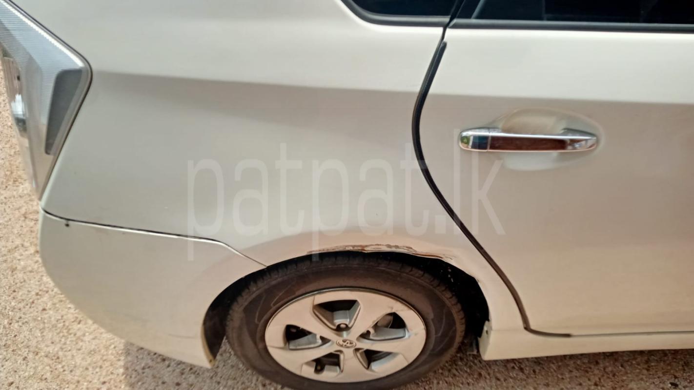 Toyota Prius 2010 - பயன்படுத்தப்பட்டது கார் sale in Sri Lanka - patpat.lk