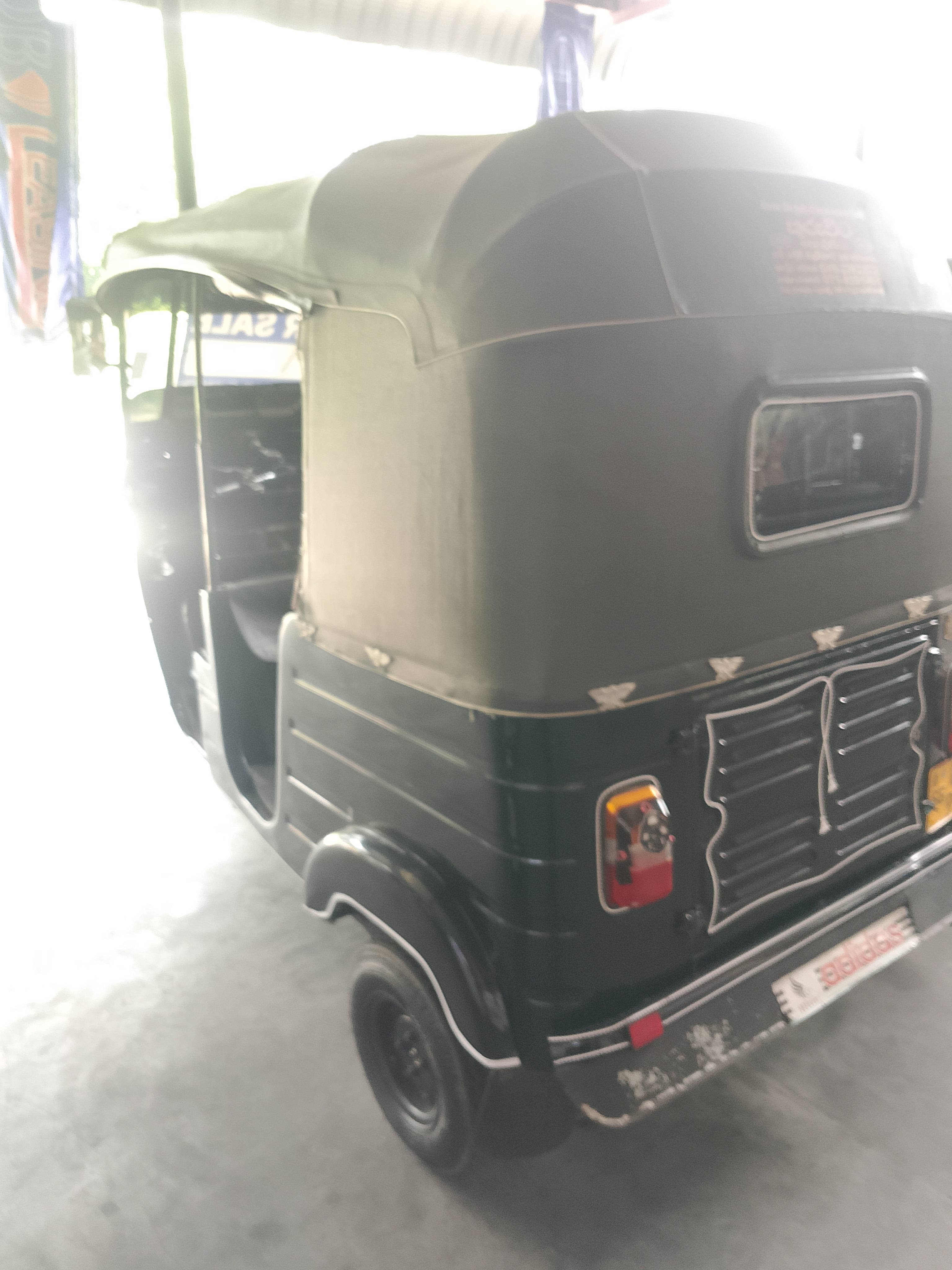 Bajaj 2 stroke 2006 - பயன்படுத்தப்பட்டது முச்சக்கர வண்டி sale in Sri Lanka - patpat.lk