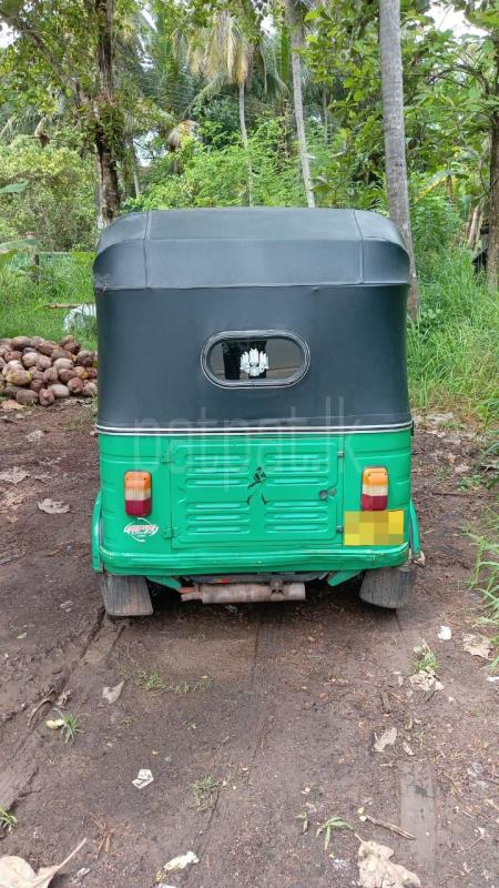 Bajaj Three Wheel 2009 - பயன்படுத்தப்பட்டது முச்சக்கர வண்டி sale in Sri Lanka - patpat.lk