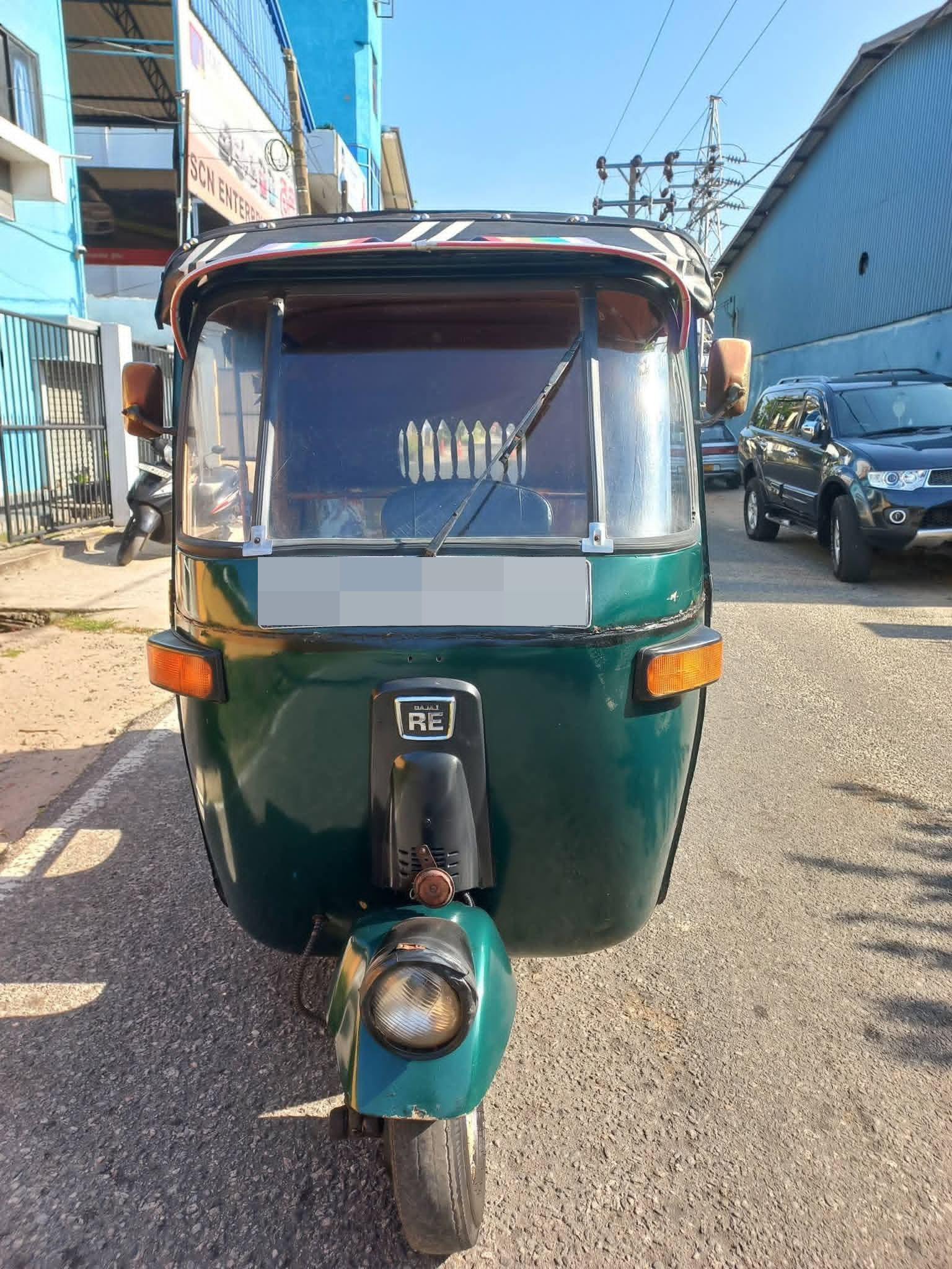 Bajaj Three Wheel 2003 - பயன்படுத்தப்பட்டது முச்சக்கர வண்டி sale in Sri Lanka - patpat.lk