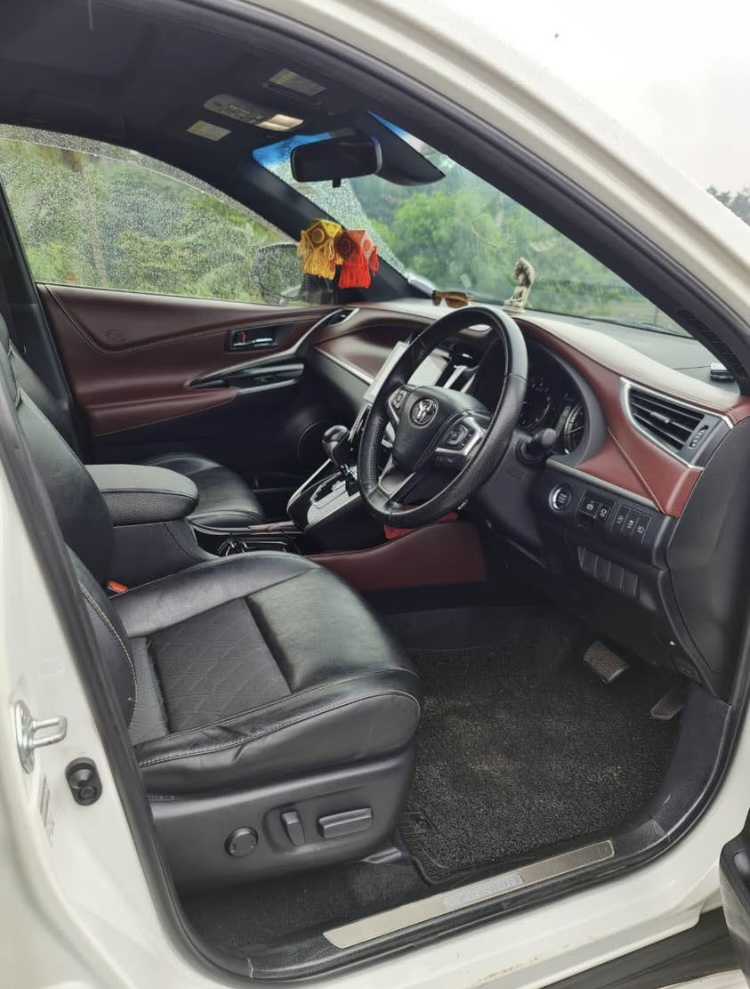 Toyota Harrier 2017 - Used SUV sale in Sri Lanka - patpat.lk