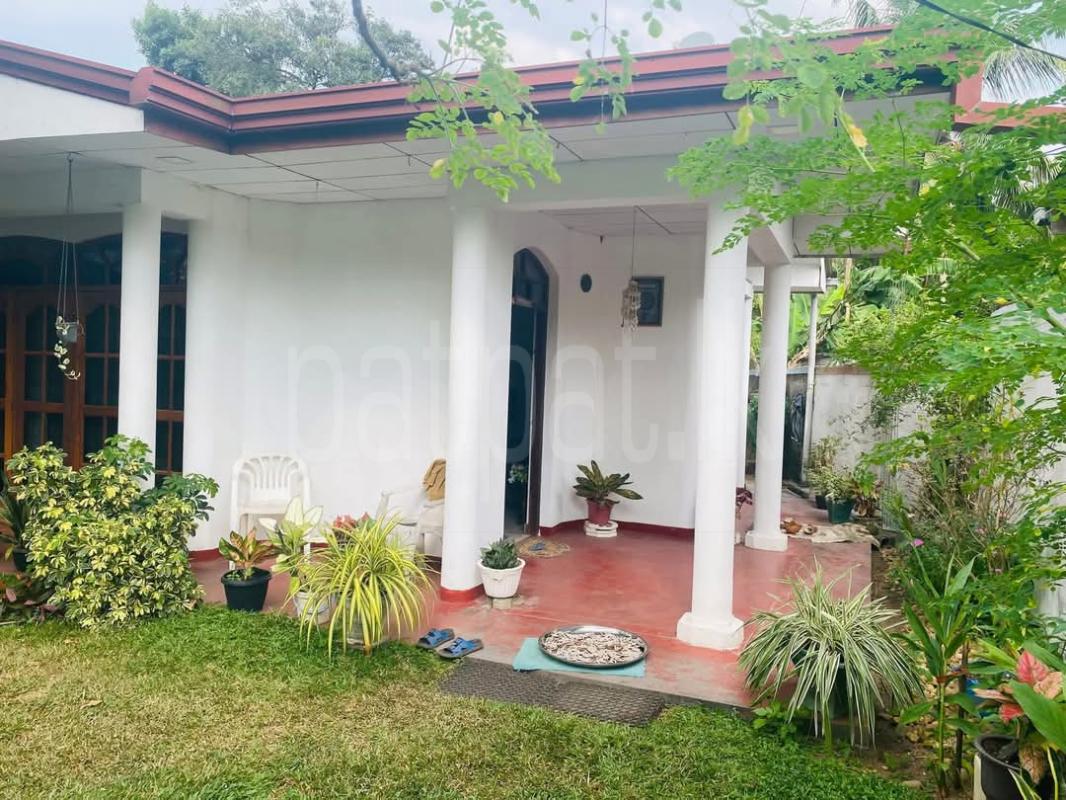House for Sale in Wadduwa ads-image-1