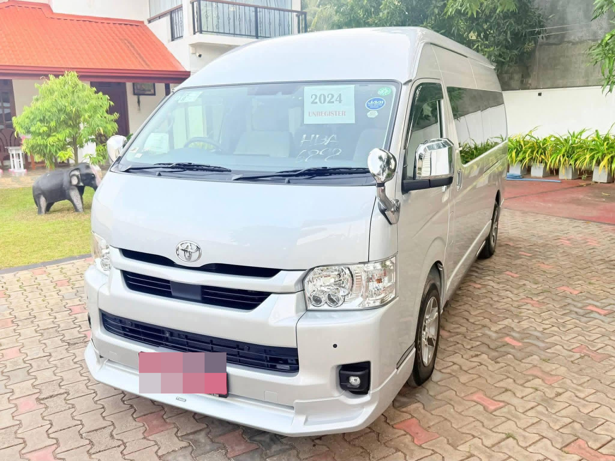 Toyota Hiace 2024 - Brand New Van sale in Sri Lanka - patpat.lk