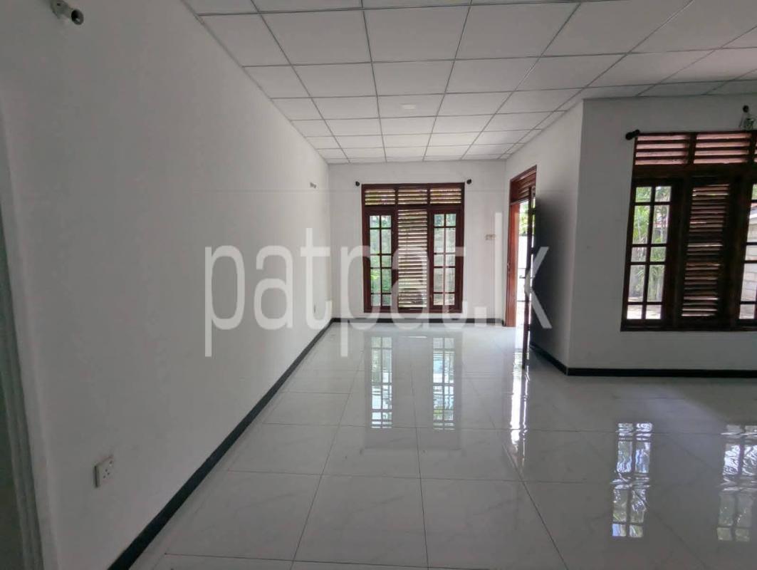 House for Sale in Veyangoda