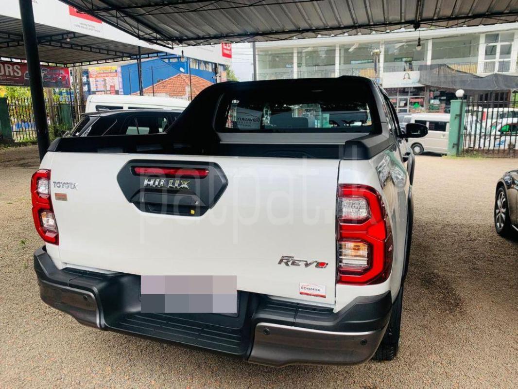 Advertisement image 4