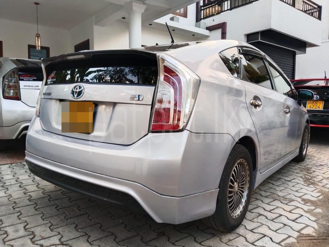 Toyota Prius 2012 - பயன்படுத்தப்பட்டது கார் sale in Sri Lanka - patpat.lk