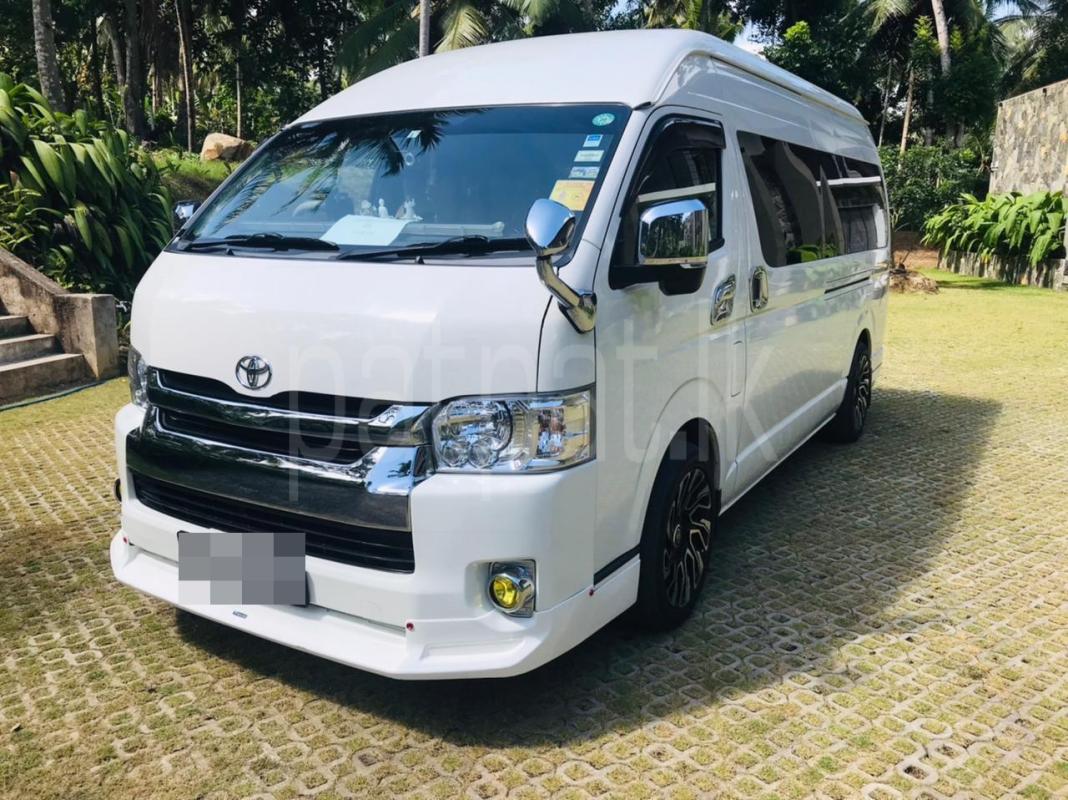 Toyota Hiace 2017 - பயன்படுத்தப்பட்டது வேன் sale in Sri Lanka - patpat.lk