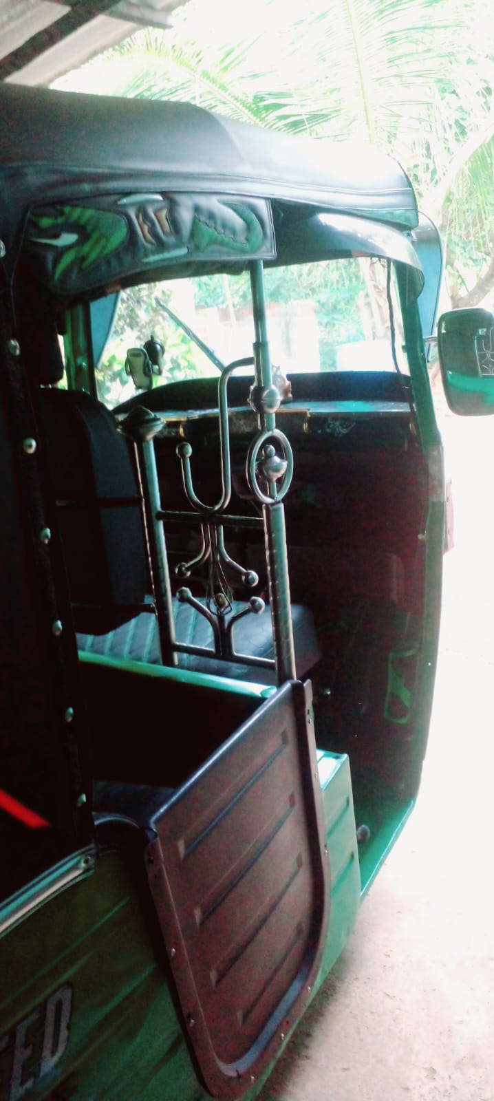 Bajaj 4 stroke 2015 - பயன்படுத்தப்பட்டது முச்சக்கர வண்டி sale in Sri Lanka - patpat.lk