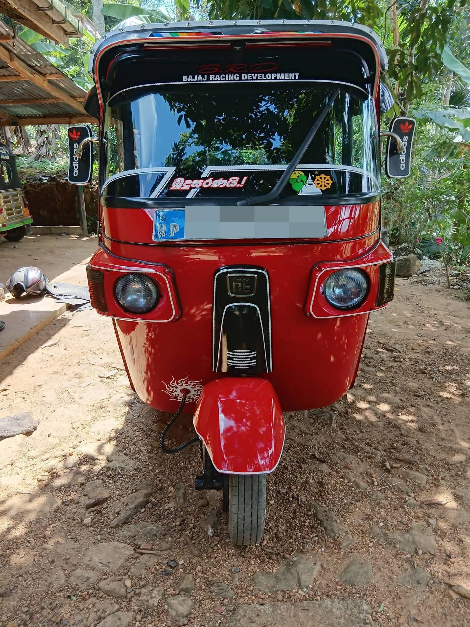 Bajaj Three Wheel 2012 ads-image-1