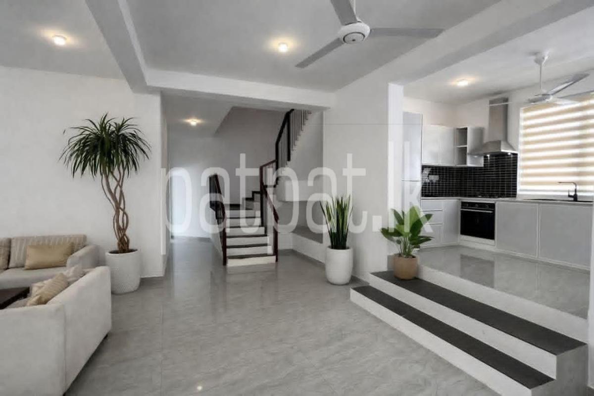 House for Sale in Pelawatta