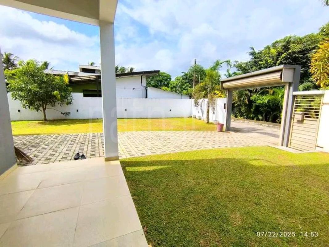House for Sale in Athurugiriya
