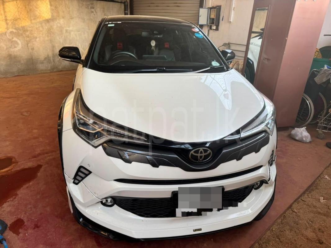 Toyota CHR 2018 - பயன்படுத்தப்பட்டது SUV sale in Sri Lanka - patpat.lk