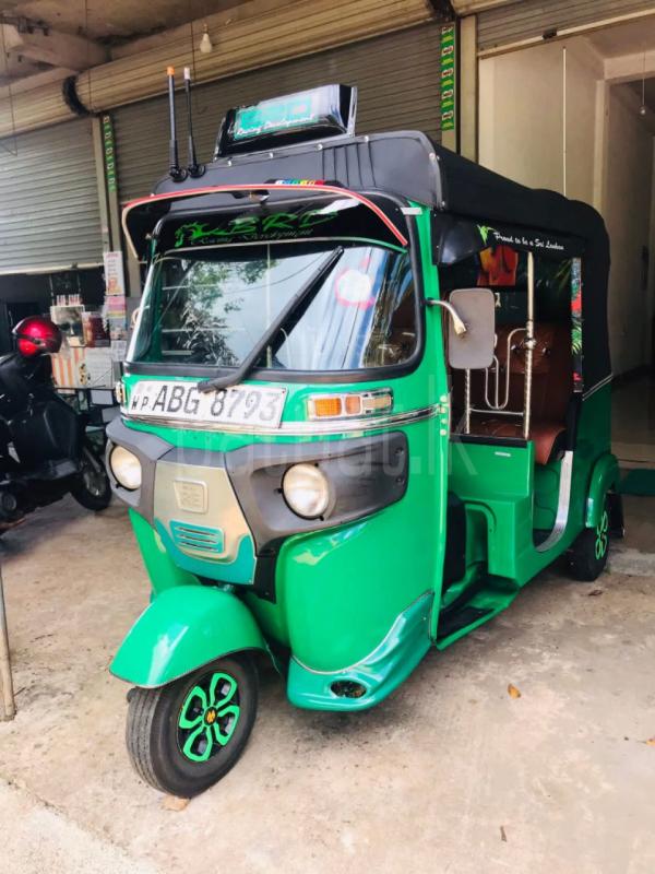 Bajaj Three Wheel 2016 - மறுசீரமைக்கப்பட்டது முச்சக்கர வண்டி sale in Sri Lanka - patpat.lk